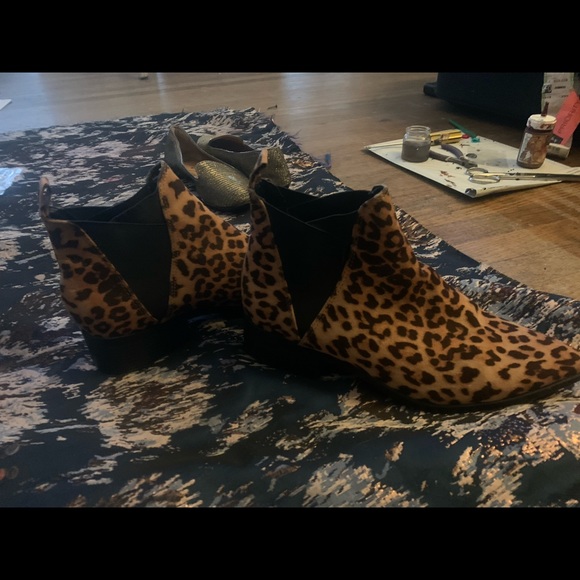 Leopard print booties - Picture 2 of 3